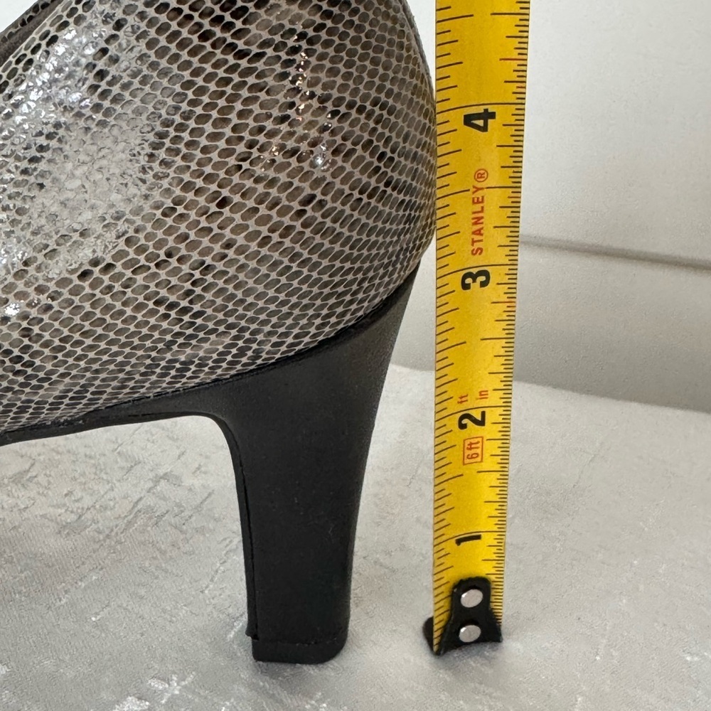 Clarks Women's Gray Snakeskin Heels - Picture 9 of 9